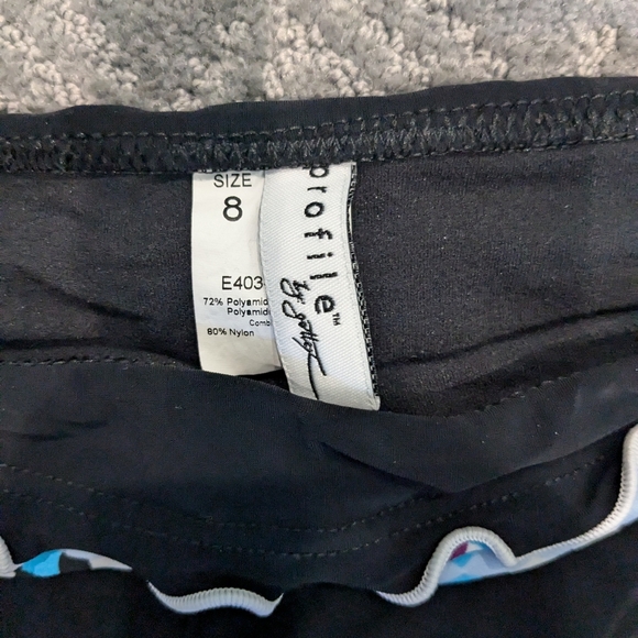 Women's Tankini by Profile. Top is 36D, bottoms size 8. - Picture 8 of 9